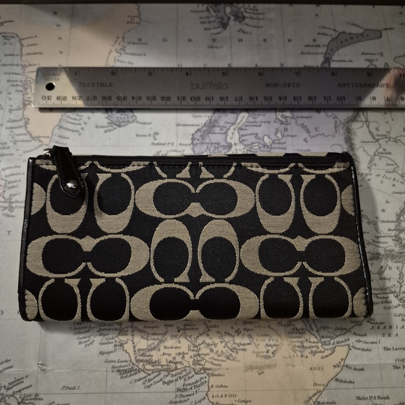 Coach Alexandra Signature Envelope Wallet - Picture 2 of 4